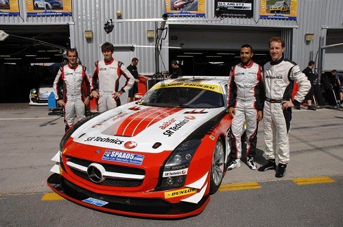 Mercedes vestigt afstandrecord